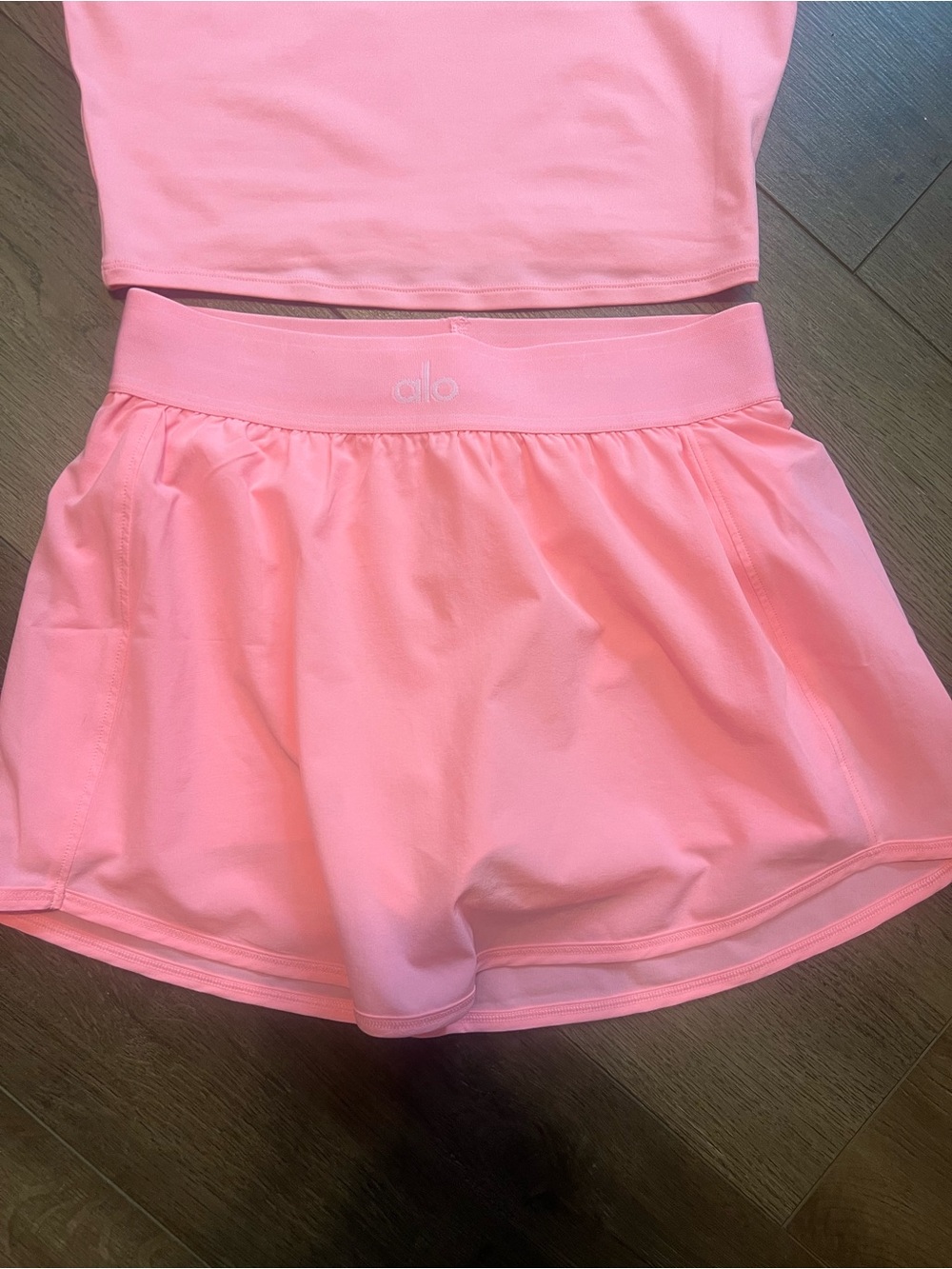 ALO Yoga Match Point skirt and top set NEON BUBBLEGUM HARD TO FIND SMALL - Picture 7 of 9